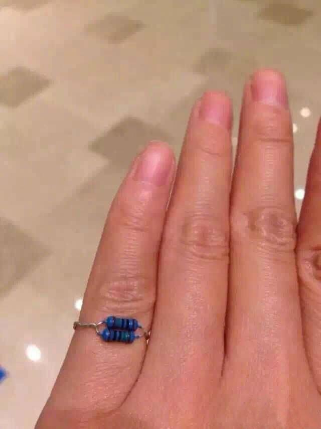 戒指欧码和中国码的对比表(送女友2000欧戒指 小伙你是不懂如何挑钻石吗？)
