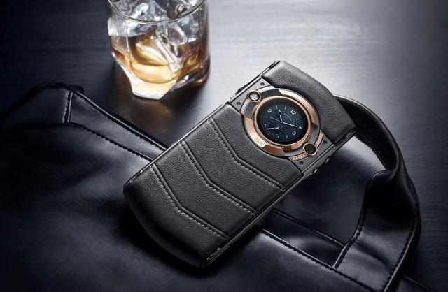 8848m5手机配置(一面手机，一面腕表 8848钛金手机M5发布)