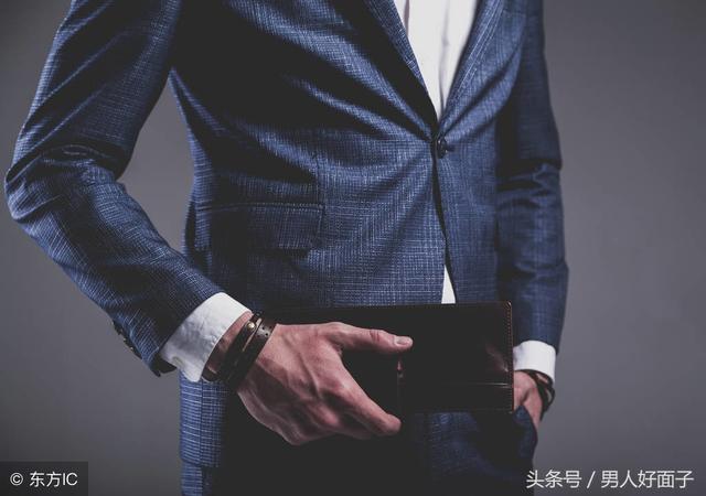 男士钱包十大名牌及价格(十大男士钱包鼎力推荐，不仅质量好，还能装逼还能骚！（一）)