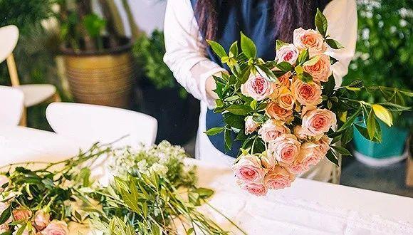 花点时间官网送花(多数人爱情结束在第249天？鲜花电商：今天就让你们完蛋)
