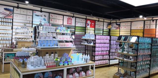 10元店货源批发多钱(开一家十元精品店需要多少钱？怎么进货？)