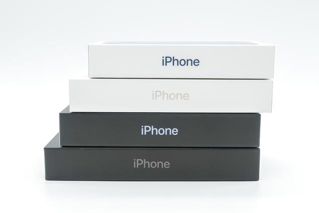 apple 110查询(iPhone 13原装，苹果官方A2244 20W PD充电器测评)
