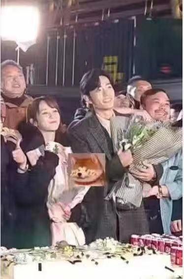 杨紫生日邓伦表白(杨紫生日，邓伦发文时间令猜想，李现晒合影庆生，杨紫暖心回复)
