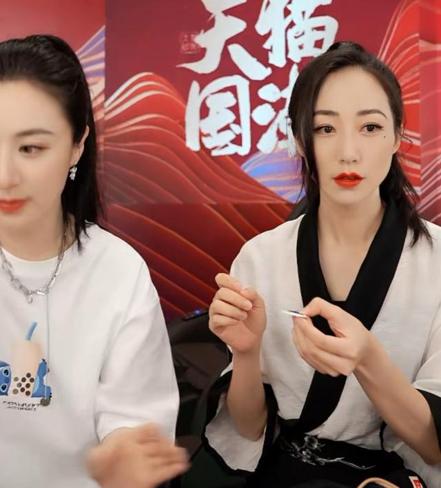 韩雪直播视频哪里看:古风大美人韩雪首次直播，气质真的是无人能比，太养眼了