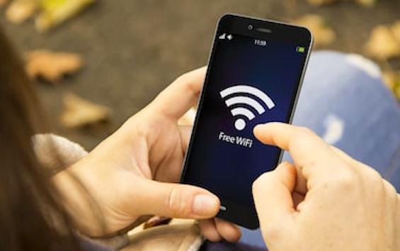 爱wifi收费吗(多元场景一键上网 WiFi万能钥匙携中国电信“爱WiFi”助力连接)