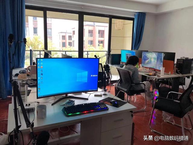 电脑维修上门(上门维修电脑，小姐姐把我一顿臭骂还不给钱，我真不是故意的)