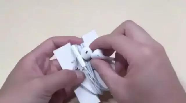 衣服吊牌剪了如何还原(新衣服吊牌要扔掉？！停！这可是个大宝贝)