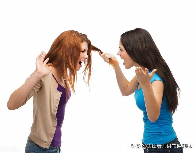 中学生打架检讨书(初中生与同学打架斗殴，老师叫家长来校评理，见面后却是老同学)