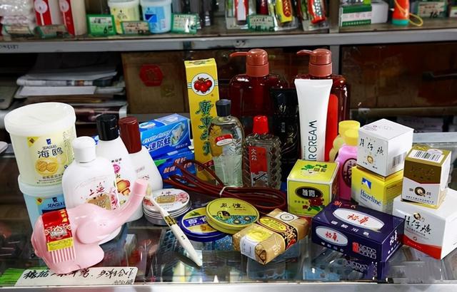 经典国货化妆品(中用不中看？5个被“包装”耽误的国货护肤品，比大牌效果还好)