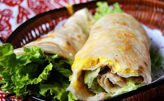 鸡蛋灌饼利润五块(不起眼的行业有人闷声发大财，一年个人净挣2、30万)