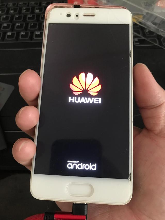 华为p10plus开机反复重启开不了机(华为p10开机卡死修复)