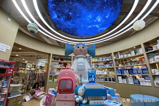 文具用品批发市场在哪里(文具也内卷？探访“最大的文具市场”：“黑科技”文具惊艳家长)