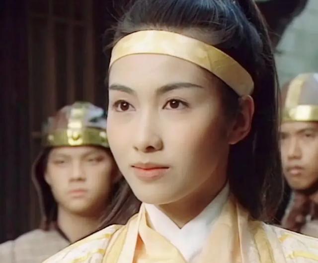 微商身价排行(八位婚后转战商界的女明星：黎姿公司上市，张庭身价高达三百亿)