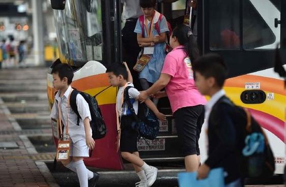 香港双非儿童(成功把娃生在香港的“双非”家庭，得偿所愿了吗？现状让人感慨)