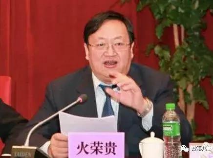柳鹏简历(辱骂殴打领导干部、违背中央决策、权色交易……“火书记”不简单)