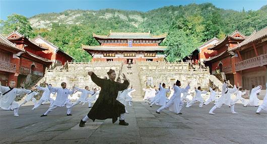 上午12点之前的兼职武当山(24年前武当山古建筑群成功申遗，几代人用心守护，誓把武当完好地交给下一个600年)