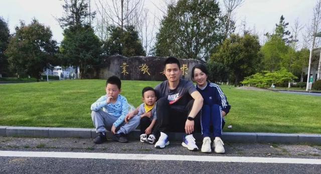 酒店辞职信怎么写前台(牛！余杭男子放弃浙大读专科 白手起家！如今公司市值2.333亿)