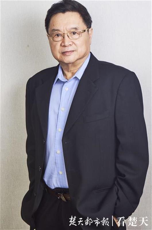 徐静蕾公司叫什么(​对话徐静蕾的父亲徐子建：四代人小时候家境都困难，靠努力奋斗改变了命运)