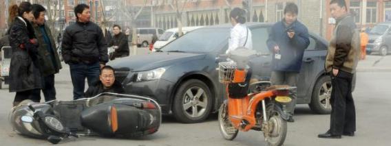 网上买车险多久生效(新车上路遇车祸，62万车险遭拒赔：保单18分钟后生效)