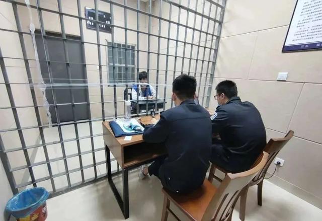 刷人气软件下载(警方捣毁“小棉袄”淫秽直播平台 会员达600多万)