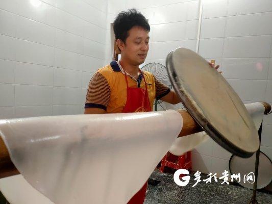 在家里加工物品返回去的工作(榕江男子辞职回乡创业卖手工米粉 平均每天3000元)