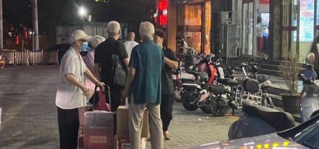 国美线上客服(国美一门店“客户回馈活动”背后的个人信息泄露疑云)