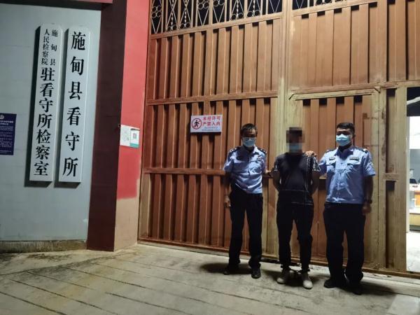 如何在微信建群且成群主(微信建群开赌场“群主”被判刑)