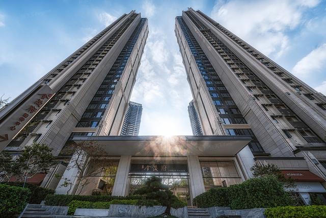 万科vhome:深圳龙华区热门楼盘项目现场传来一批新照片，请查收