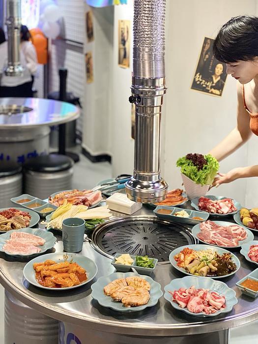 义乌至爱宠物用品(「寻味金华」爱旅行的美食达人阿飒，她说义乌藏着全国乃至全球各地的美食……)