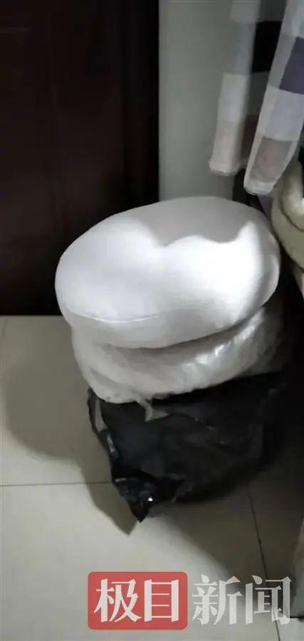 网上购物不小心点了收货怎么办(一女子遇到“天降的馅饼”！没下单却莫名其妙收到数十个包裹……)