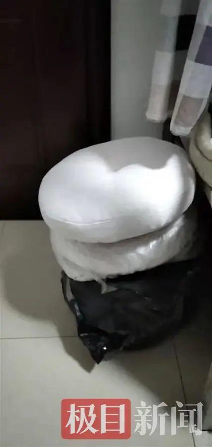 百思购物官网(一女子遇到“天降的馅饼”！没下单却莫名其妙收到数十个包裹)