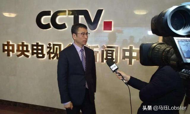 穷人翻身唯一出路只能靠自己(白岩松：穷人孩子想要翻身，这条路是机会也是捷径)