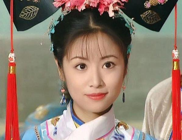 抖音刷嘉年华是什么意思(官媒怒批网红“不如瞎着”，见钱眼开的样子，真丑)