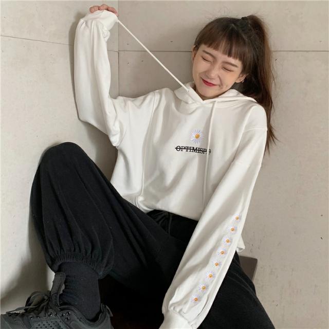 好看的卫衣女初中生(潮流卫衣，15～18少女岁必看)