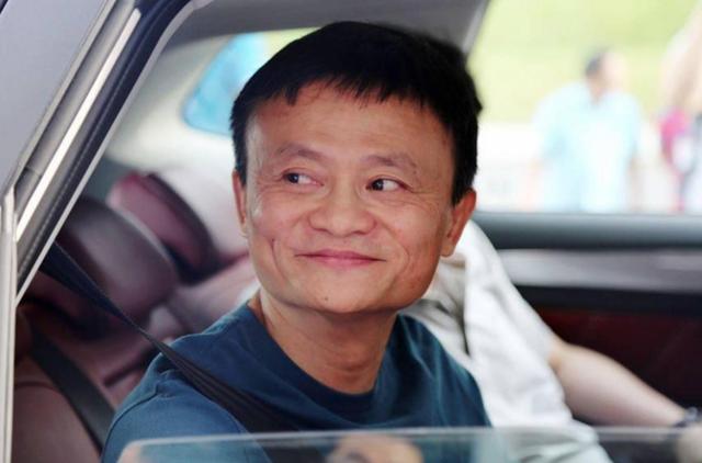 马云的车是什么车(马云退休之后，千万级别迈巴赫62S还给公司，新座驾低调又有实力)