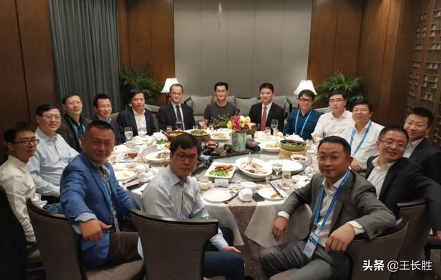 快手宿华个人资料(快手宿华交出半条命之后，交出CEO)