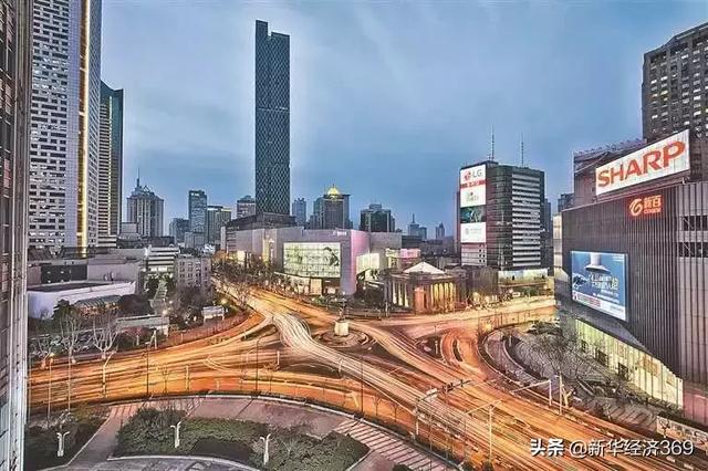 山西路苏宁乐购仕(南京商圈兴衰对比：繁华的新街口，落寞的山西路)