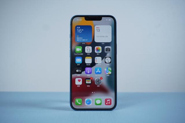 iPhone 13上手：性能依旧最强，我建议你选它(hiphone13)