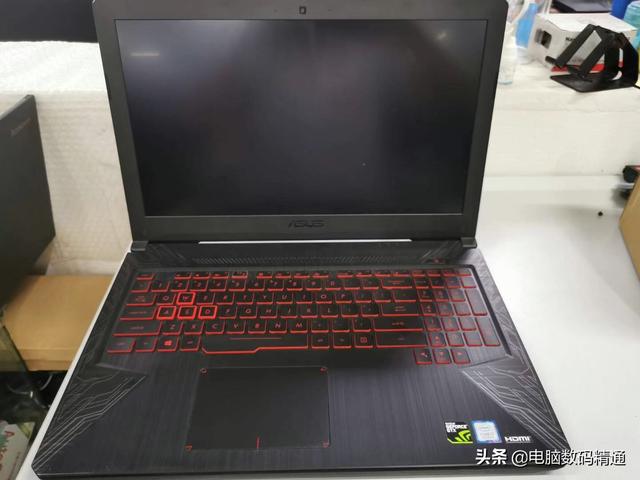 大学生买笔记本电脑主要看哪些配置(什么笔记本电脑适合大学生使用，注意了，男女可不一样)