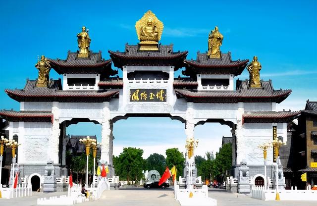 玉石批发市场地址(为什么最大的玉石批发市场是——石佛寺，原来是这4个因素)