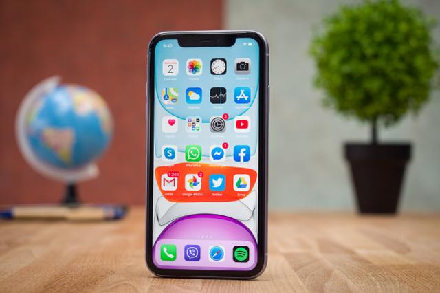 苹果11手机价格和图片(从5499元降至3899元，再次“破防”的iPhone 11，还有必要入手吗？)