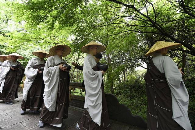 阿里巴巴批发网进货靠谱吗(请问，在义乌购里进货靠谱吗？)