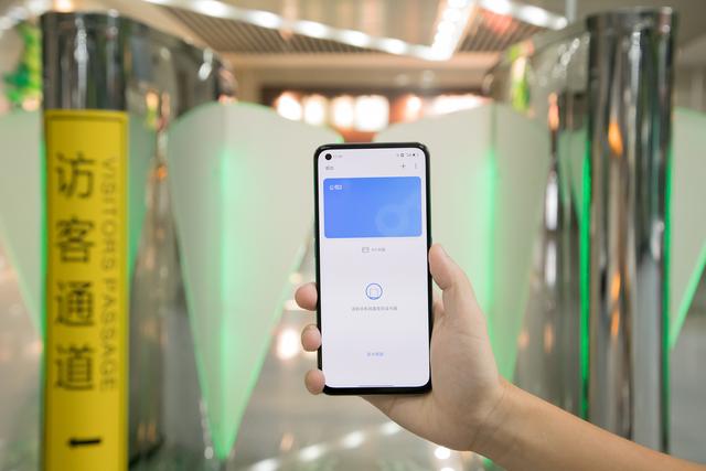公交卡手机怎么充值oppo手机(实测OPPO K9 Pro的多功能NFC，堪称“一部手机走天下”)