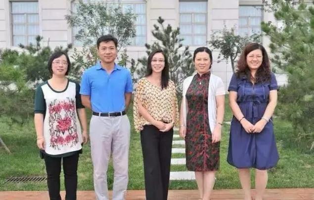 李彦宏出生年月日(李彦宏的出身，可谓是真正的草根，他爸爸叫李贵富，是一名锅炉工)