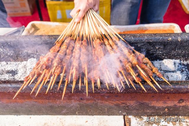 如今小本挣钱的生意(不要被几千块钱的工资困住，这8个小生意，个个都不错)