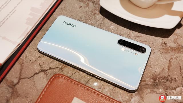 opporealmex2(realme X2评测：6400万鹰眼四摄，每张照片容量都约为20MB左右)