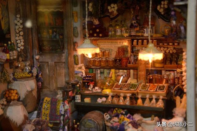 淘宝女装店铺名字大全百货(杂货店铺怎么起名字？名字推荐丨起名大全)