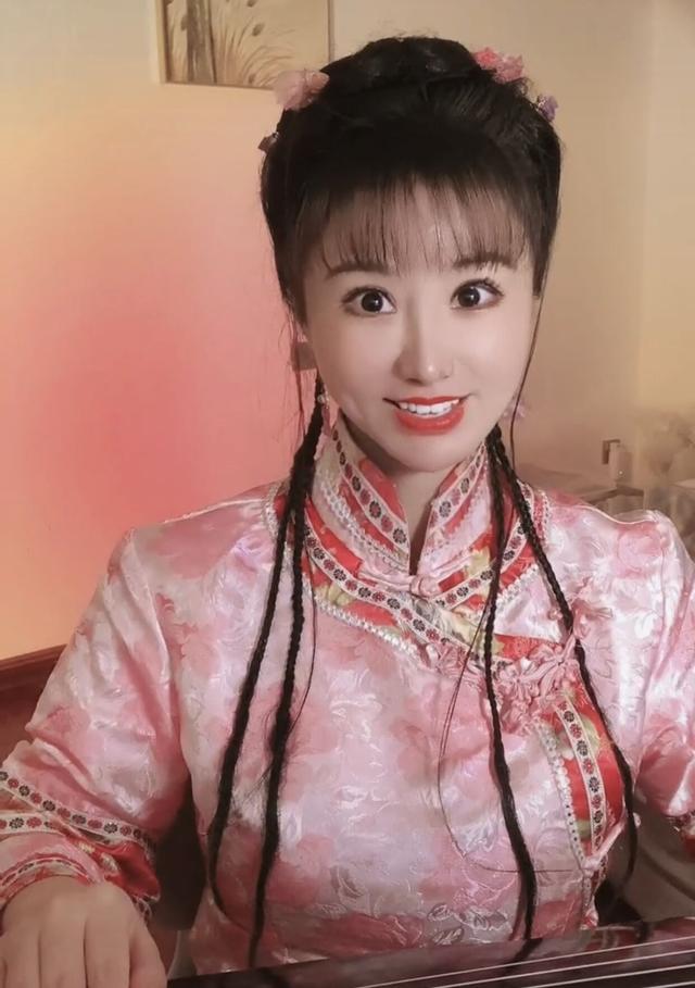 红人直播礼物价格(王思聪又给网红刷礼物！“小林心如”走红，还与男星连线太搞笑)