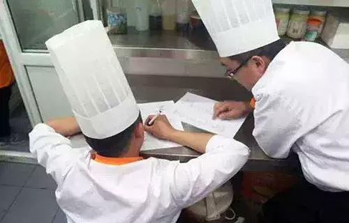 商品毛利额的计算公式(菜品成本、售价、毛利率核算公式，餐饮人必学)
