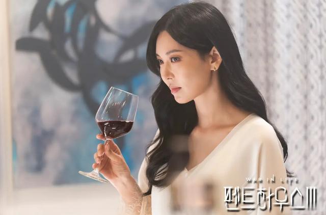 韩版女装店铺名字大全(2021豆瓣最火的10部韩剧：《顶楼2》仅排第4，第1名没有争议)